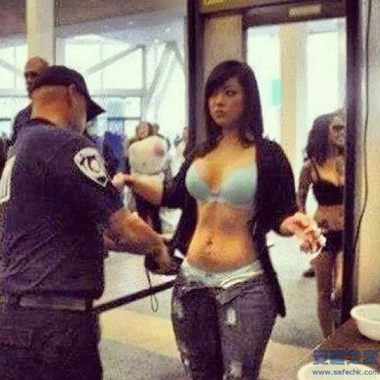 机场安检尴尬大剪辑