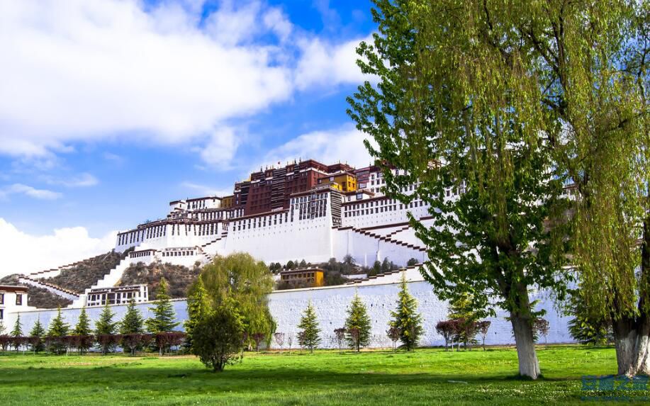 西藏布达拉宫.jpg