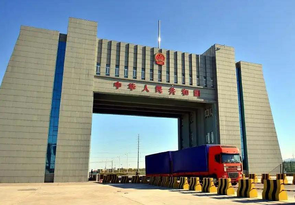 新疆阿拉山口边境口岸大型货车集装箱检查系统