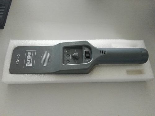 手持金属探测器]