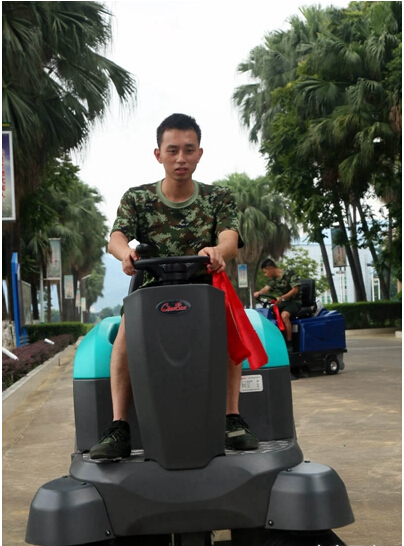 武汉艾崴<a href=http://www.safechk.com target=_blank class=infotextkey>安检</a>门