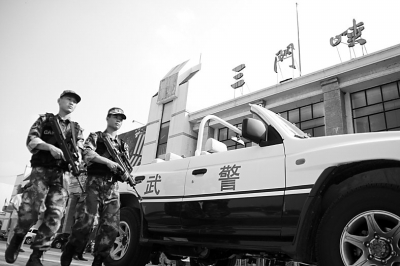 武汉艾崴<a href=http://www.safechk.com target=_blank class=infotextkey>安检</a>门